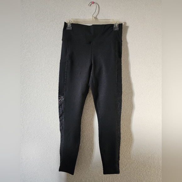 Fabletics Pants - Fabletics Black PowerHold Mesh Sides Leggings Size: Medium